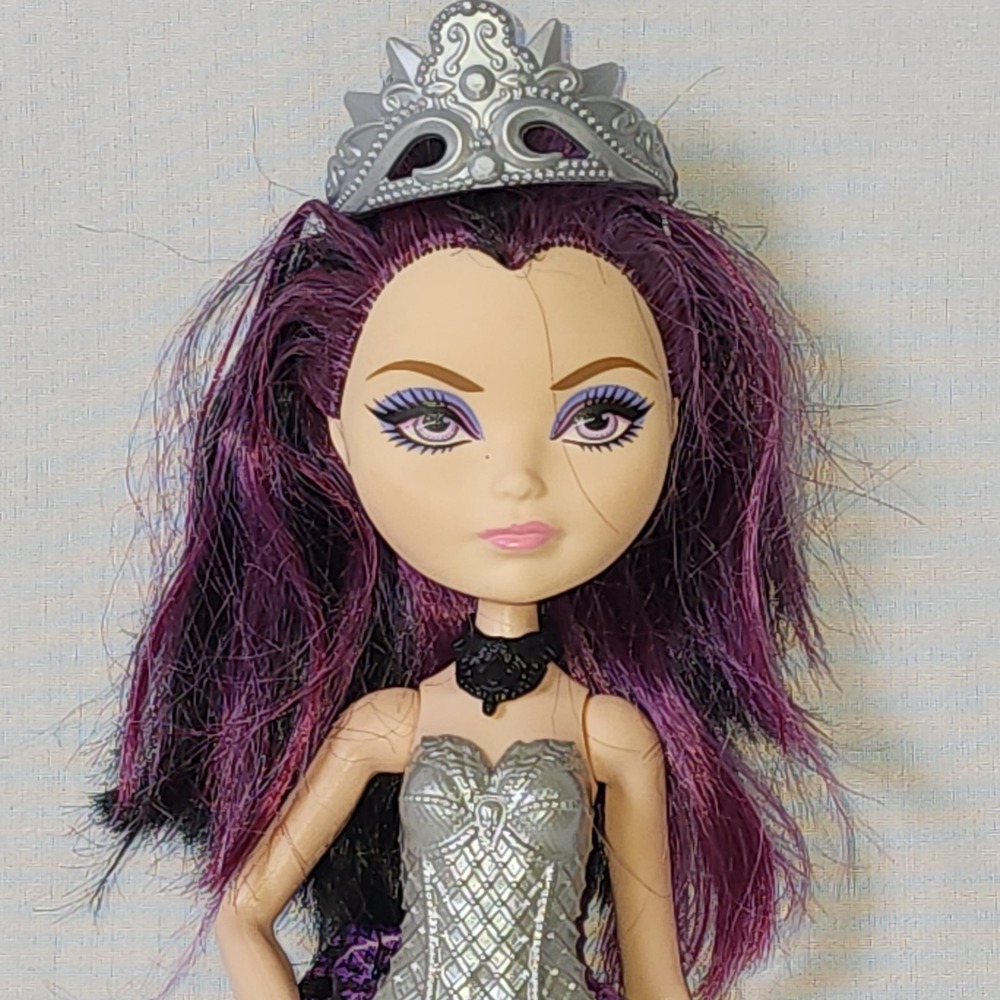 Raven Queen Ever After High Doll Daughter of Evil Queen 2015 Mattel DLB35 Purple